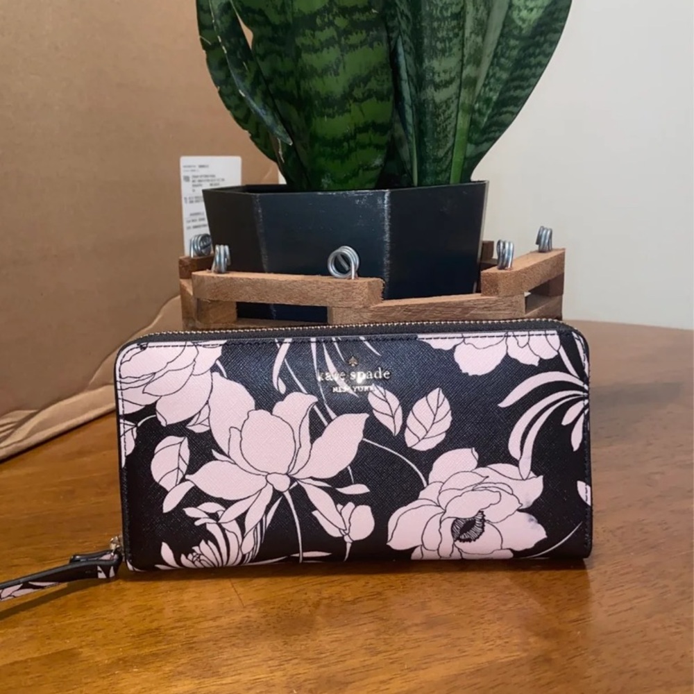 Kate spade wallet